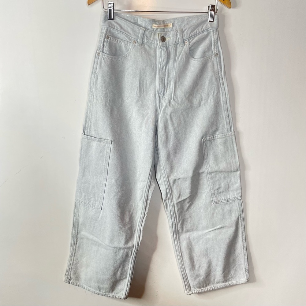 Levi’s High Rise Wide Leg Crop Utility Light Wash Jeans Size 27